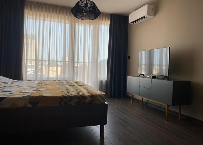 Studio Via Pontica شقة